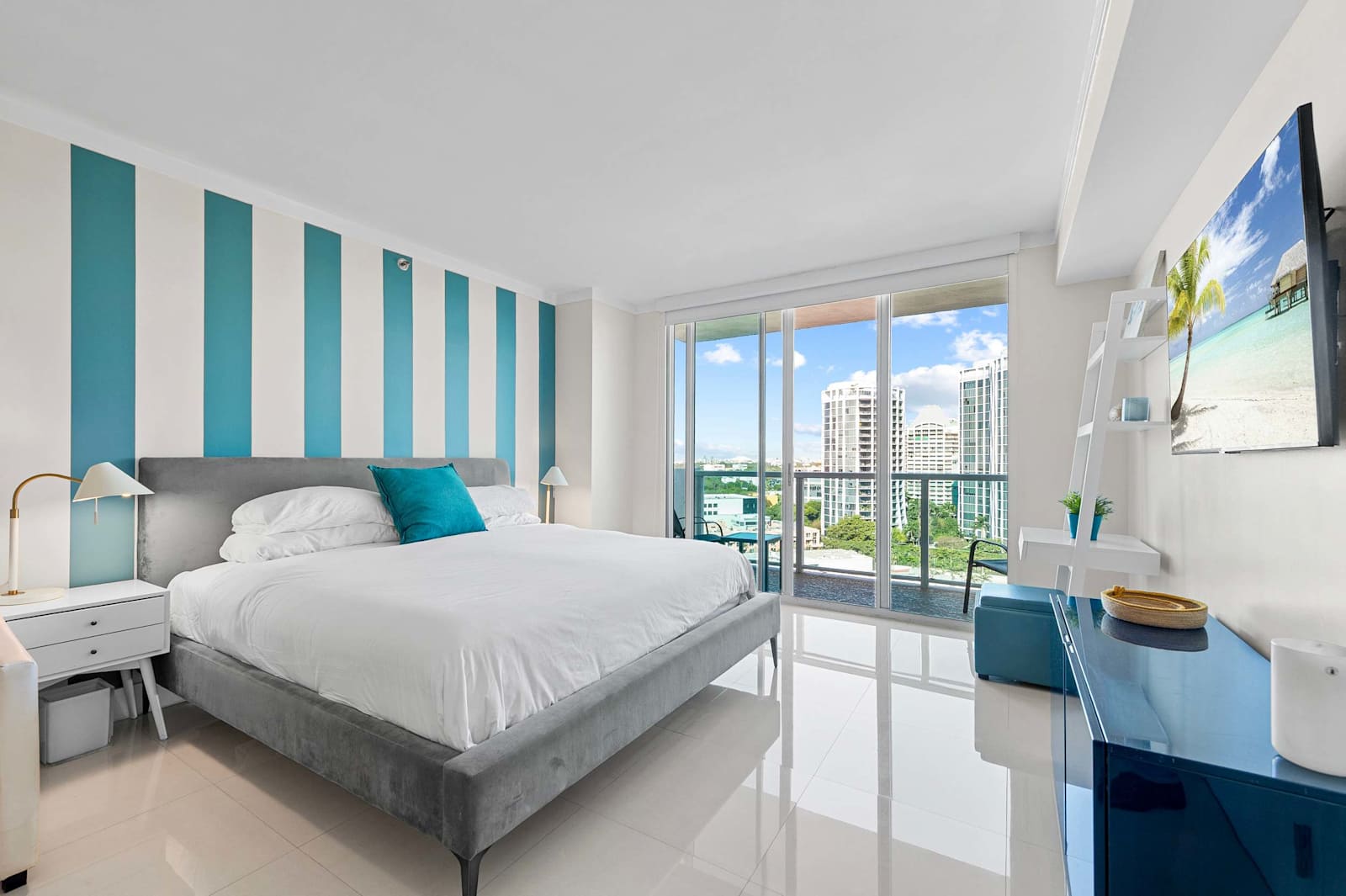 ARYA Luxury Adjoining Suites Ocean View detail 2