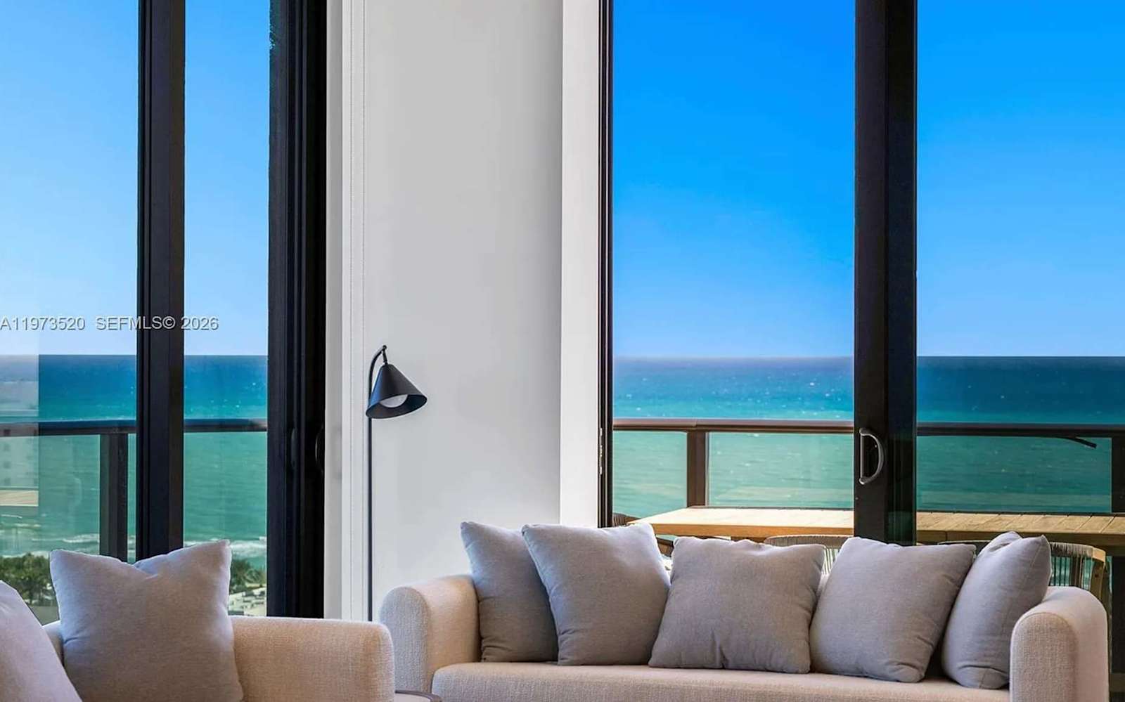 Luxury Penthouse with Panoramic Ocean Views interior