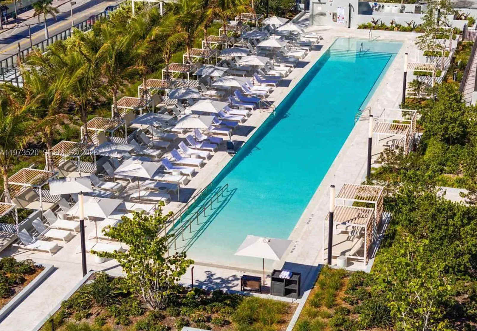 Luxury Penthouse with Panoramic Ocean Views detail 3