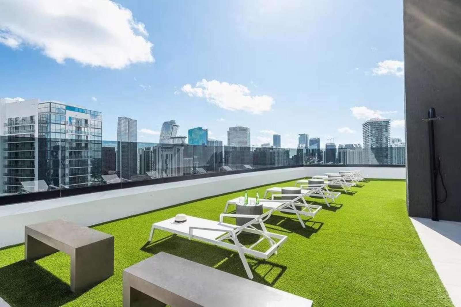Refined Downtown Miami Residence with Skyline View detail 5