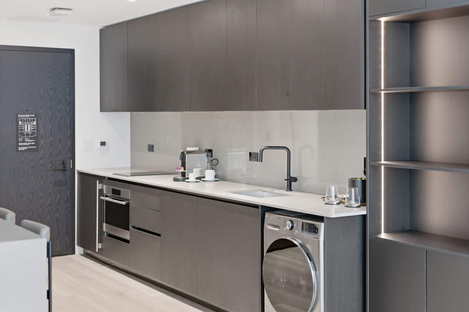 Luxury E11EVEN Studio Suite with ELITE AMENITIES detail 3