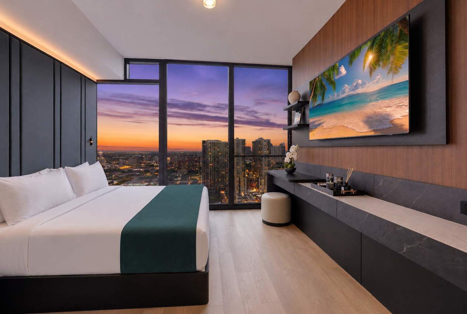 Superior Suite E11EVEN Residences Elite Amenities detail 3
