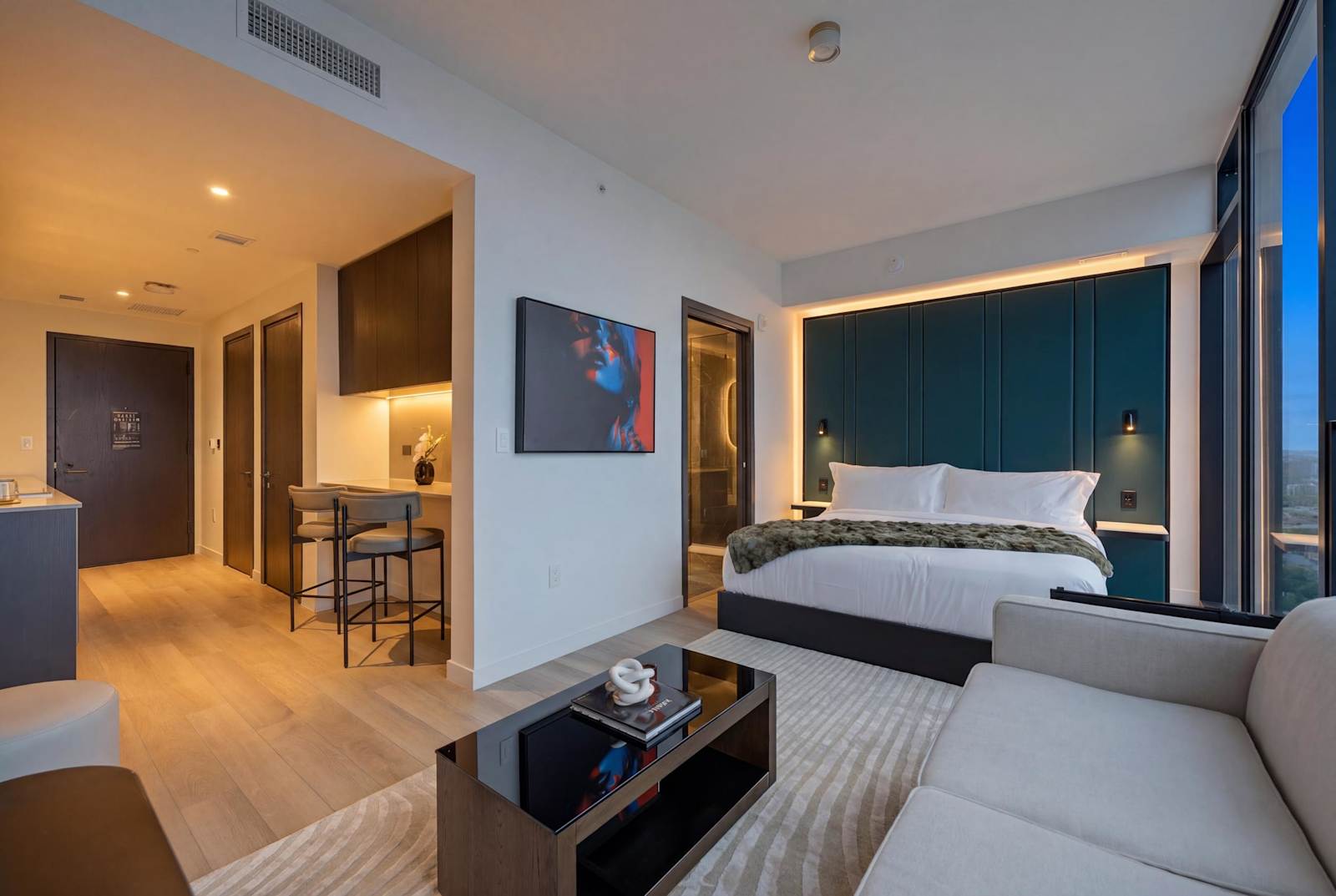 Elegant E11EVEN Residence with ELITE Amenities detail 5