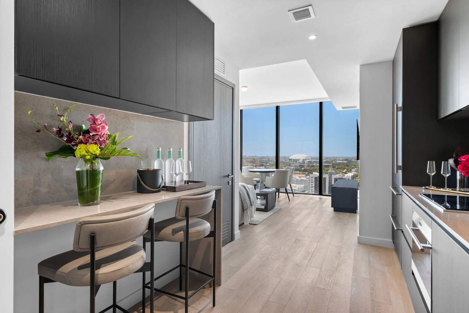 E11EVEN 2BR Luxury Stay with ELITE Amenities detail 5