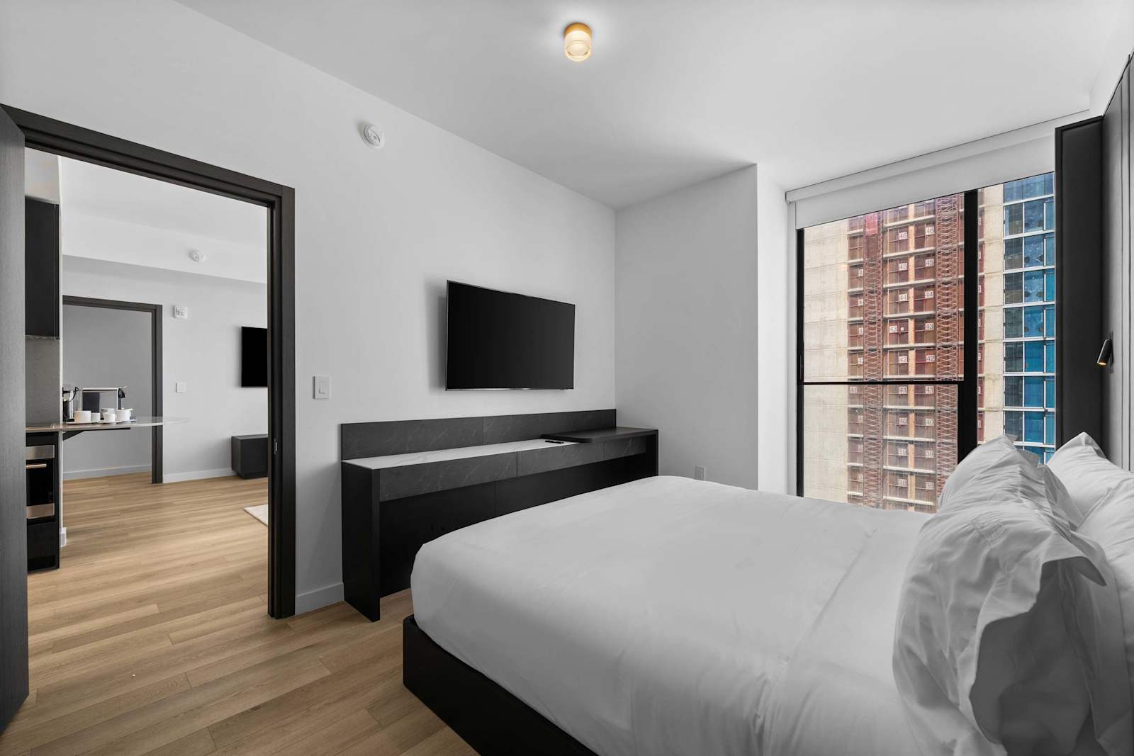 Elite 2BR Condo at E11EVEN with Rooftop Pool detail 5