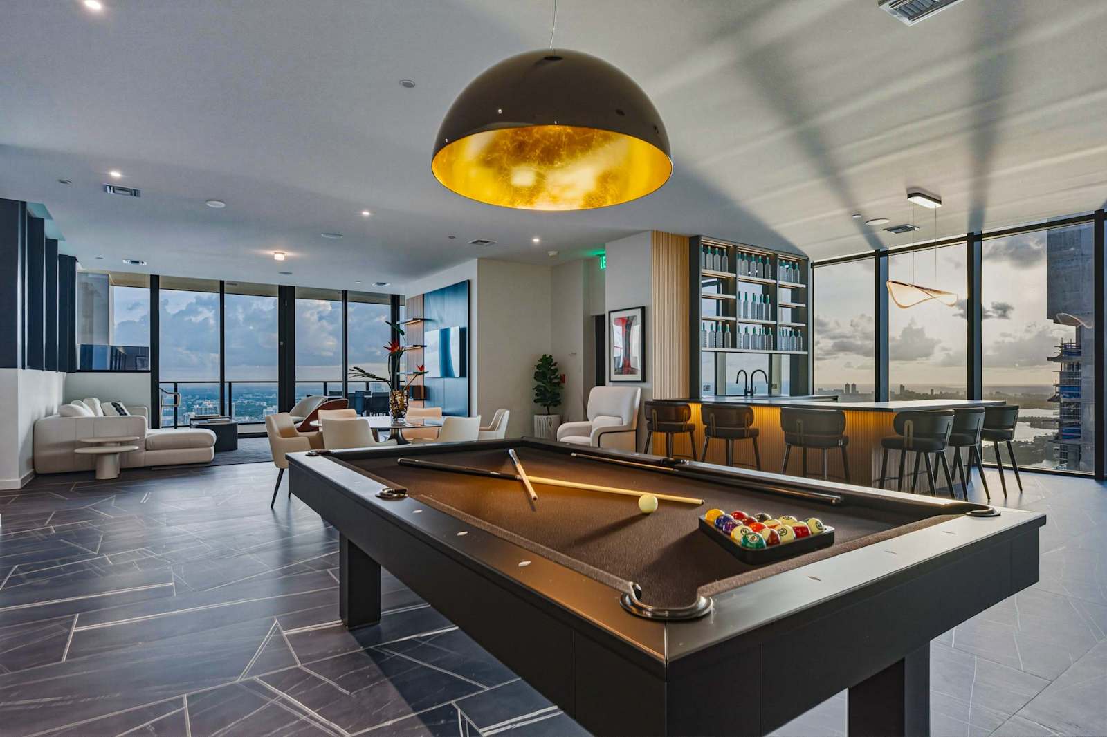 Presidential Penthouse | Private Infinity Pool detail 5
