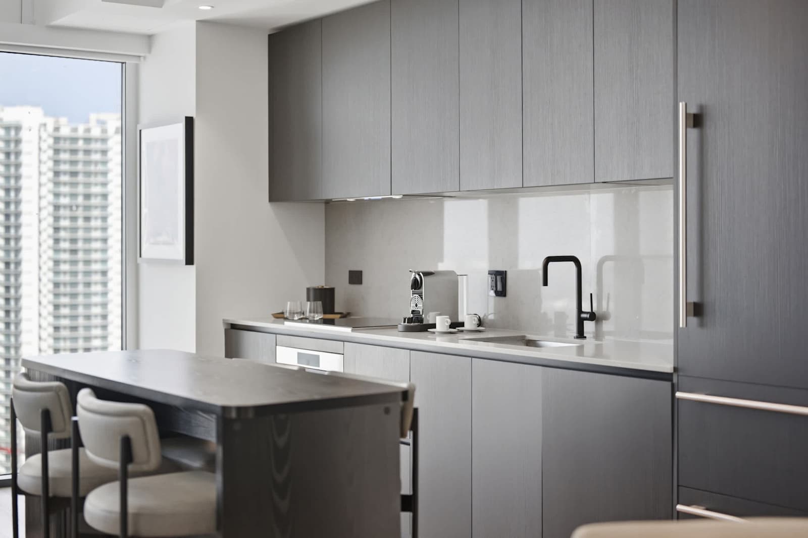 Luxury E11EVEN Skyline Views & ELITE Amenities living space