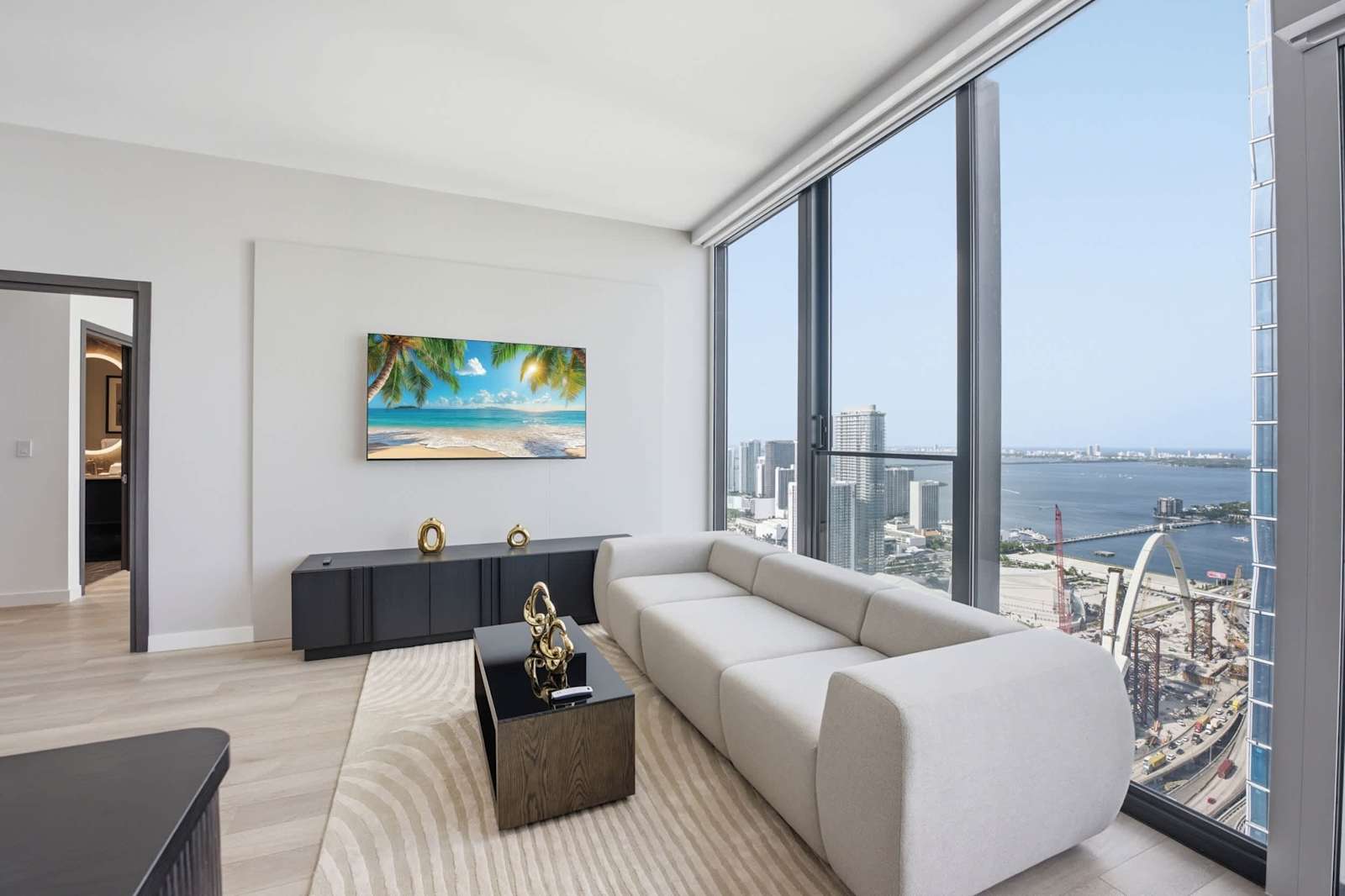 Luxury E11EVEN Skyline Views & ELITE Amenities detail 6