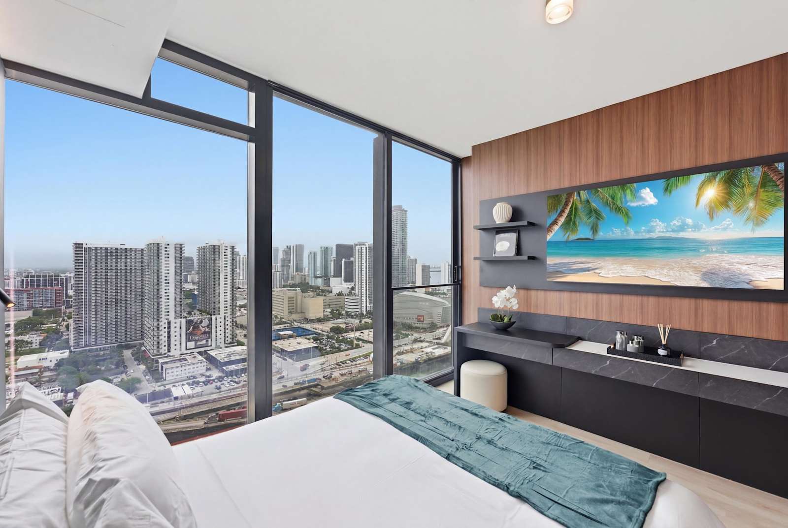 Deluxe E11EVEN Suite with Elite Amenities at E11EVEN
