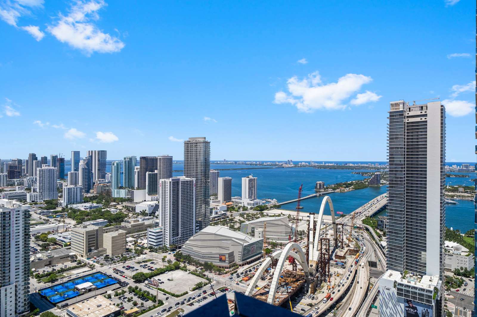 49th Floor E11EVEN 2BR Bay Views ELITE Amenities detail 5