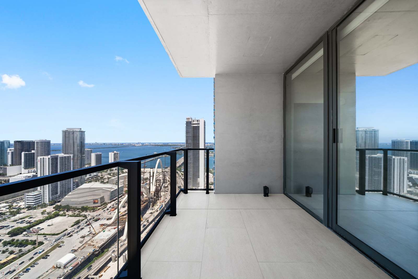 49th Floor E11EVEN 2BR Bay Views ELITE Amenities detail 6