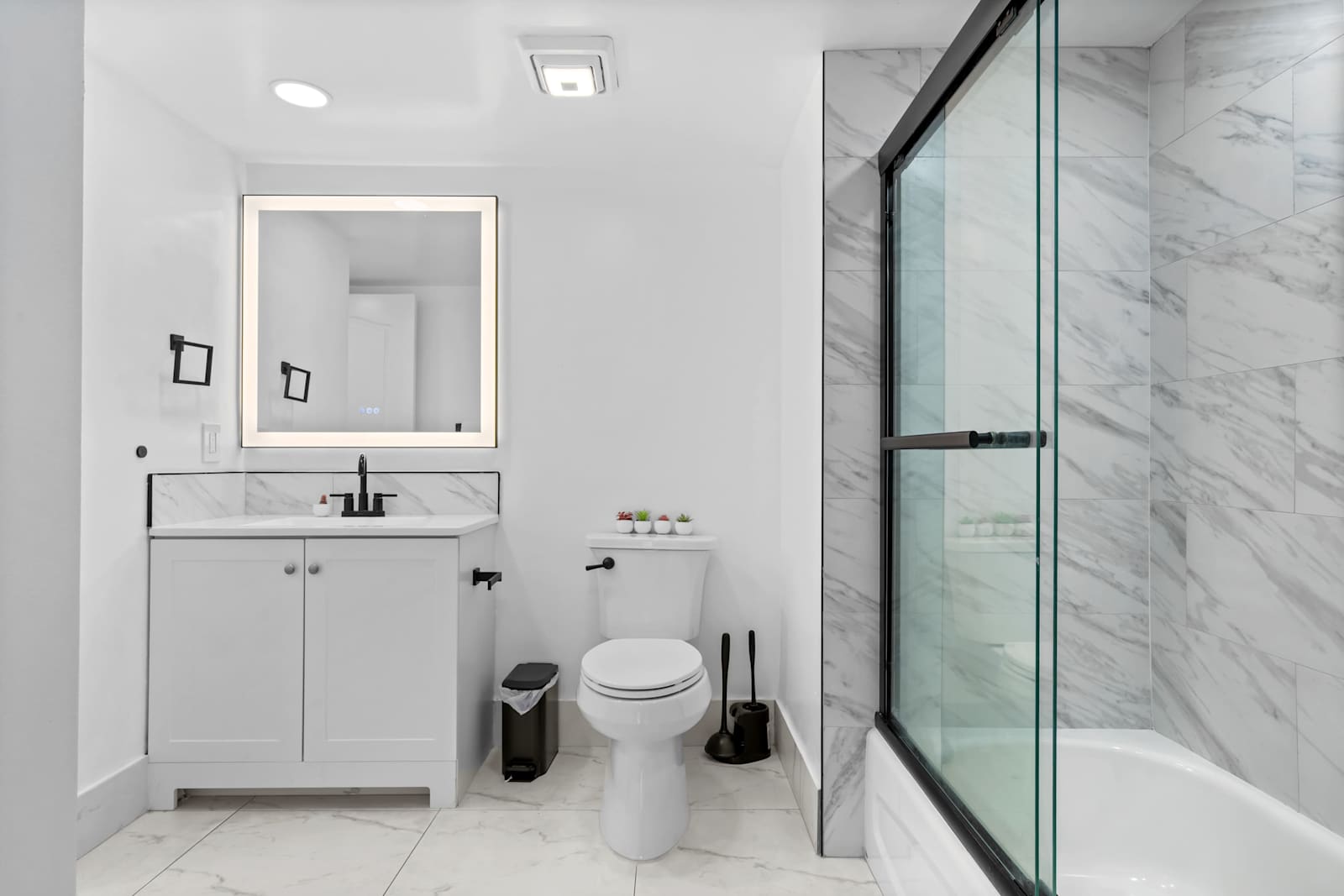 Luxury Brickell 1BR With City Views & Rooftop Pool detail 5