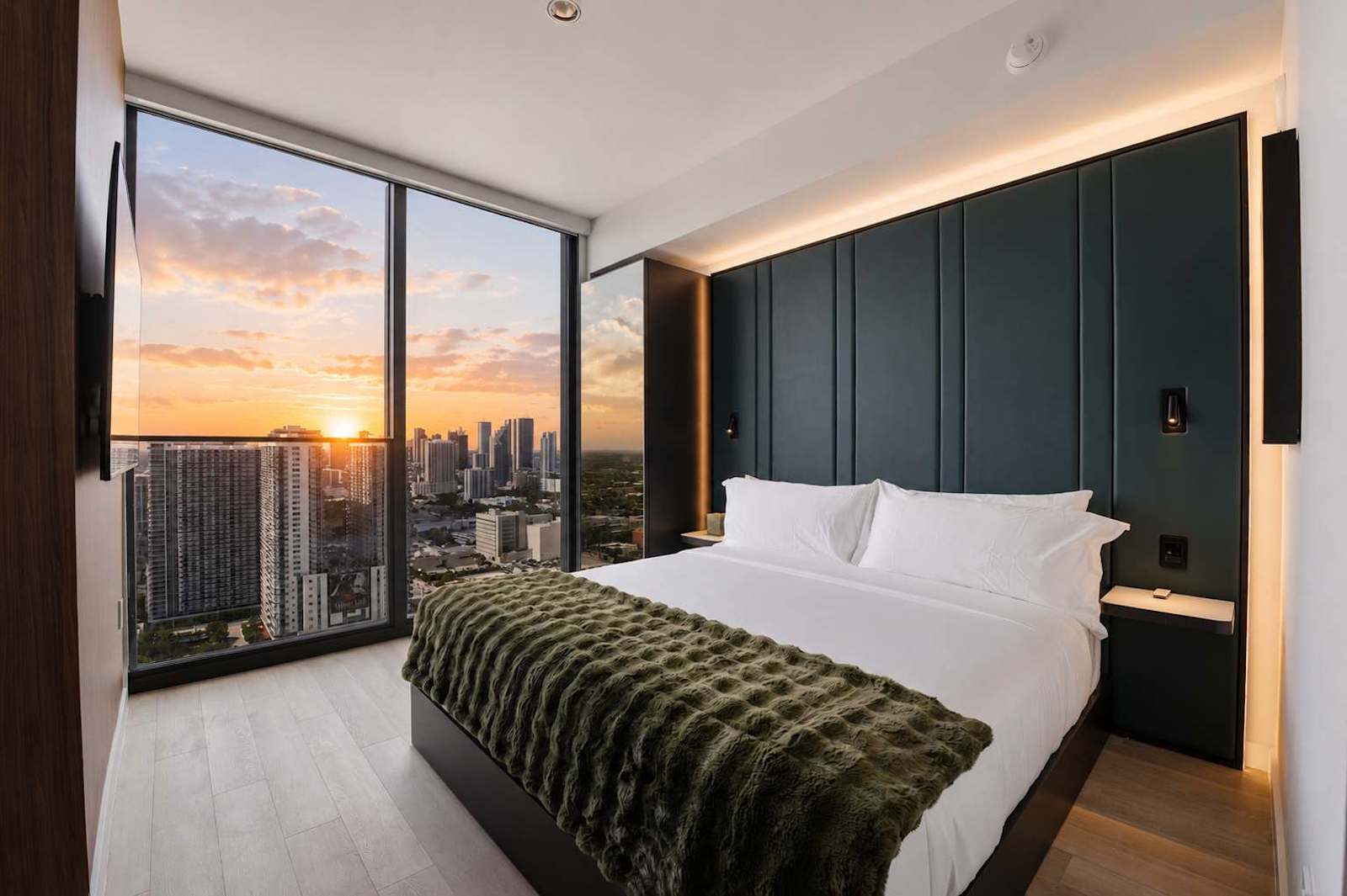 Executive Floor E11EVEN Suite with City & Bay Views at E11EVEN