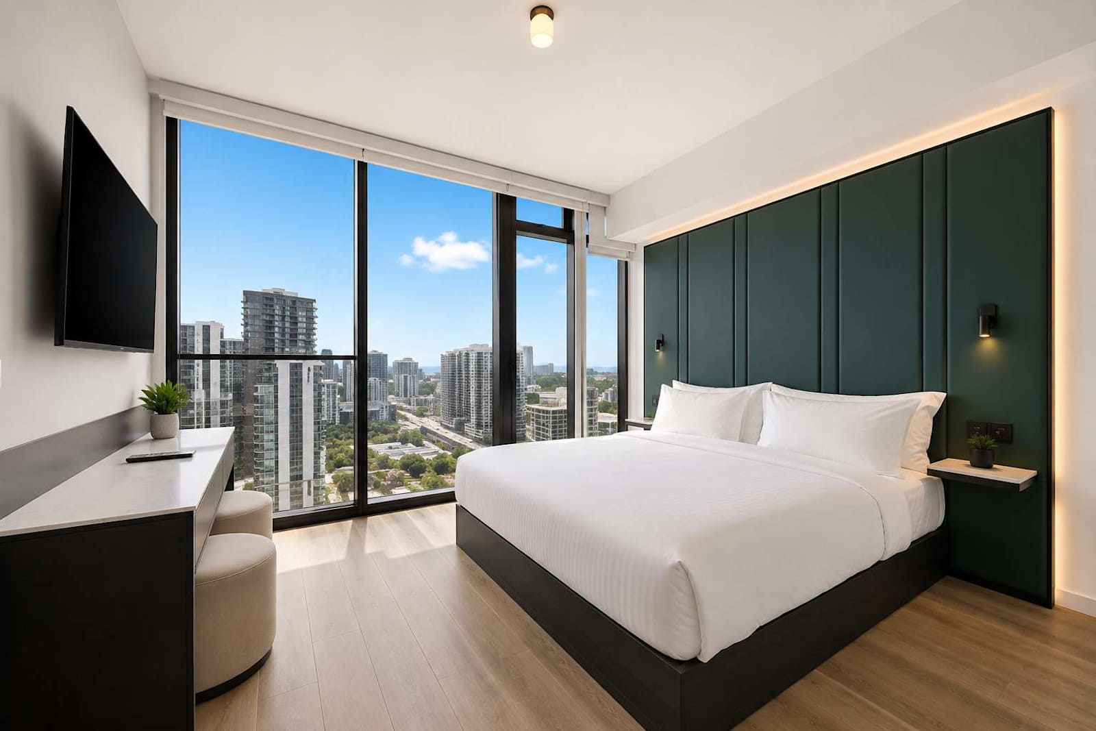 Luxury E11EVEN Skyline Views & ELITE Amenities detail 5