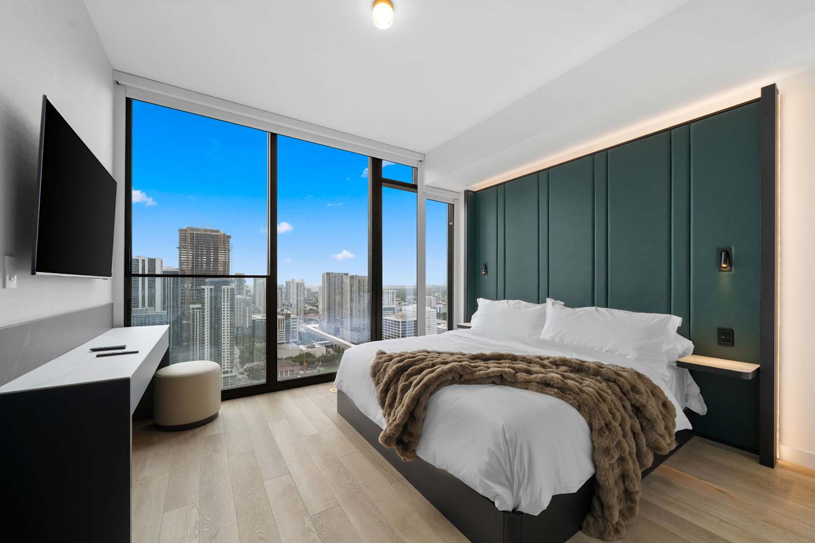 Luxury E11EVEN | Skyline Views & Resort Amenities living space