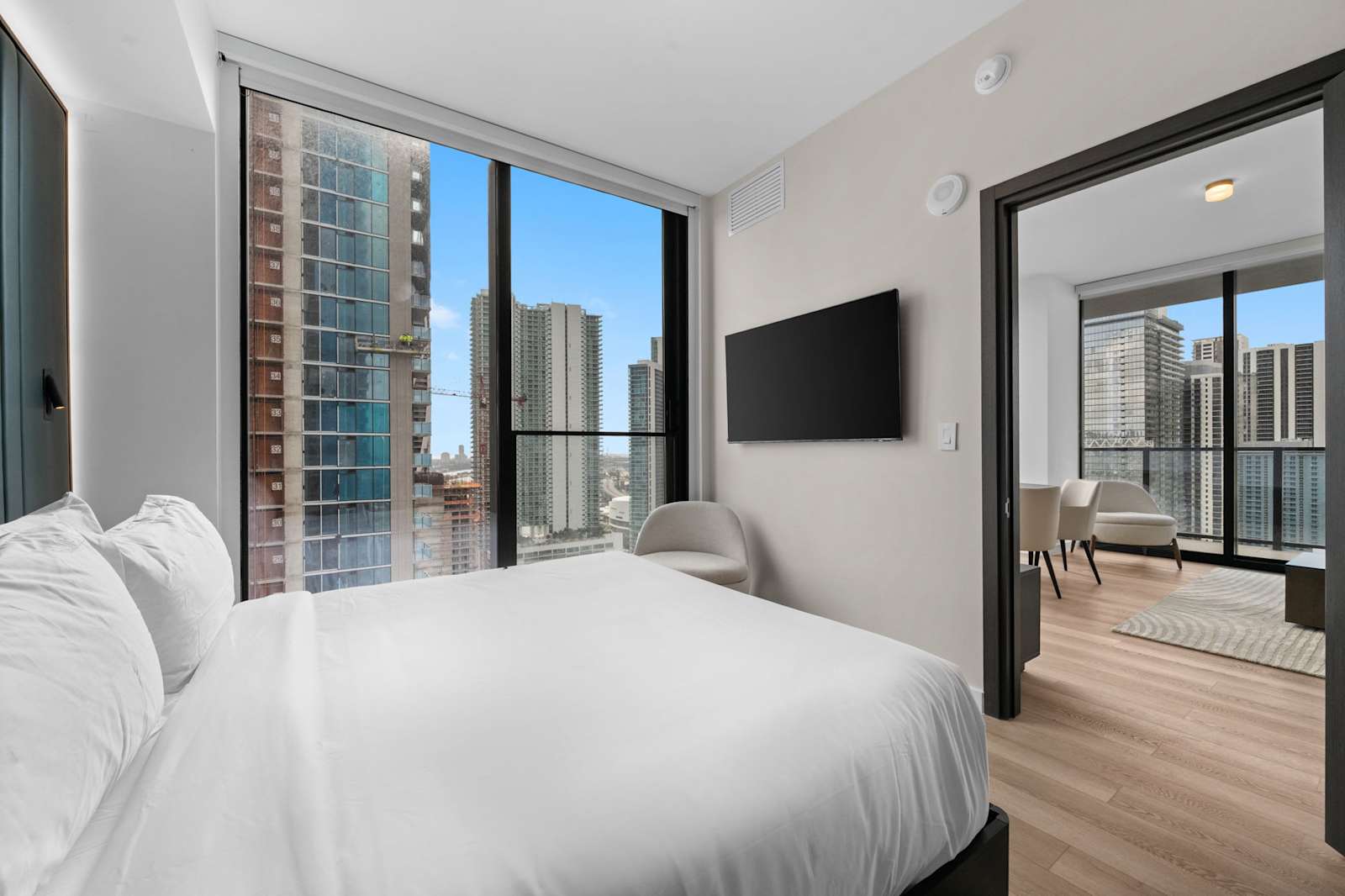 Stunning Suite at E11EVEN Rooftop Pool Balcony Gym living space