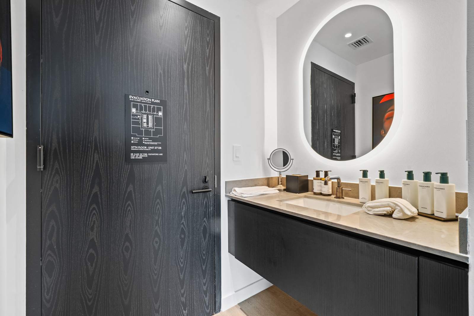 Stunning Studio Suite At The E11EVEN Residences detail 6