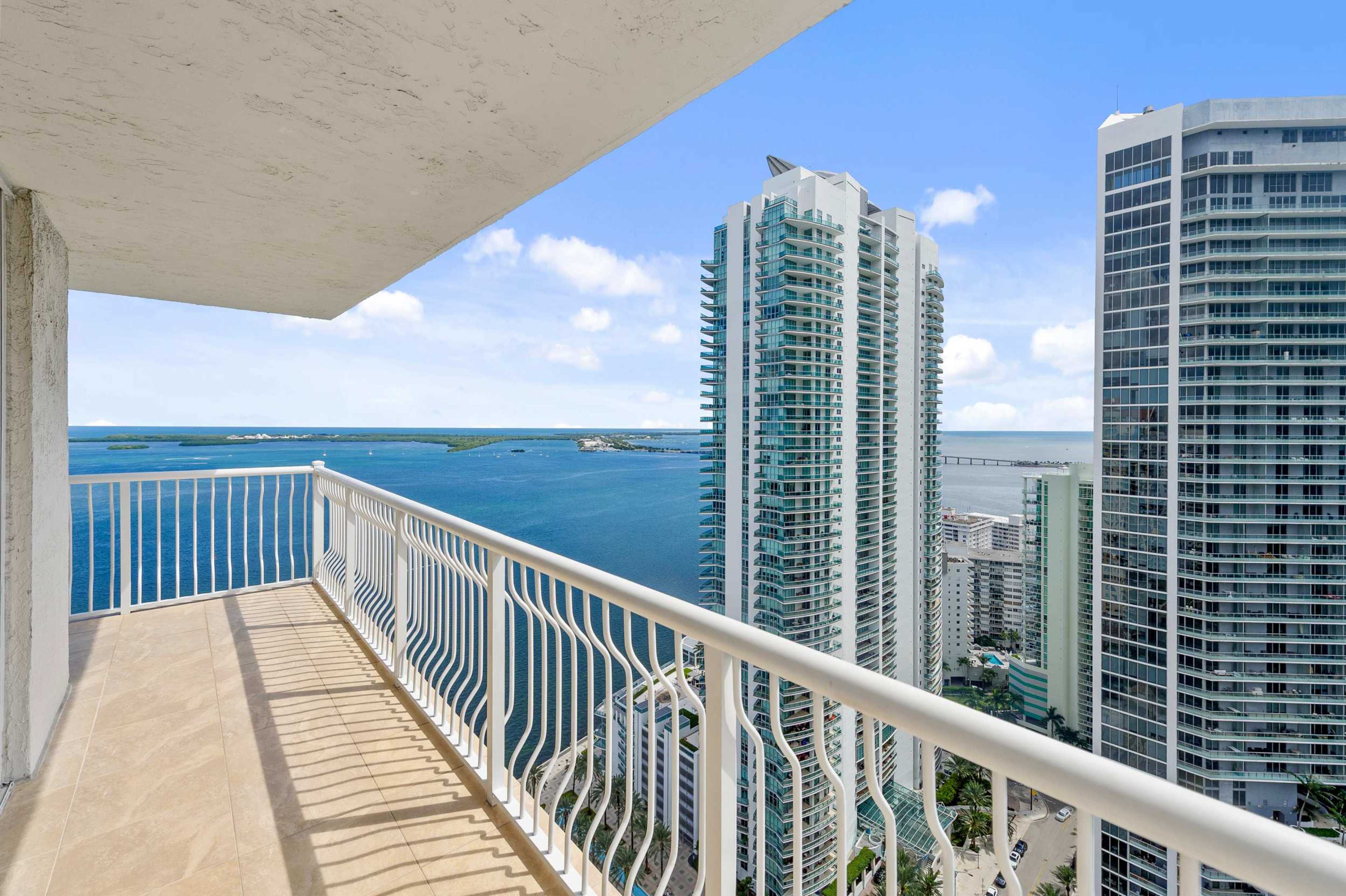 The Club Brickell Bay photo 3