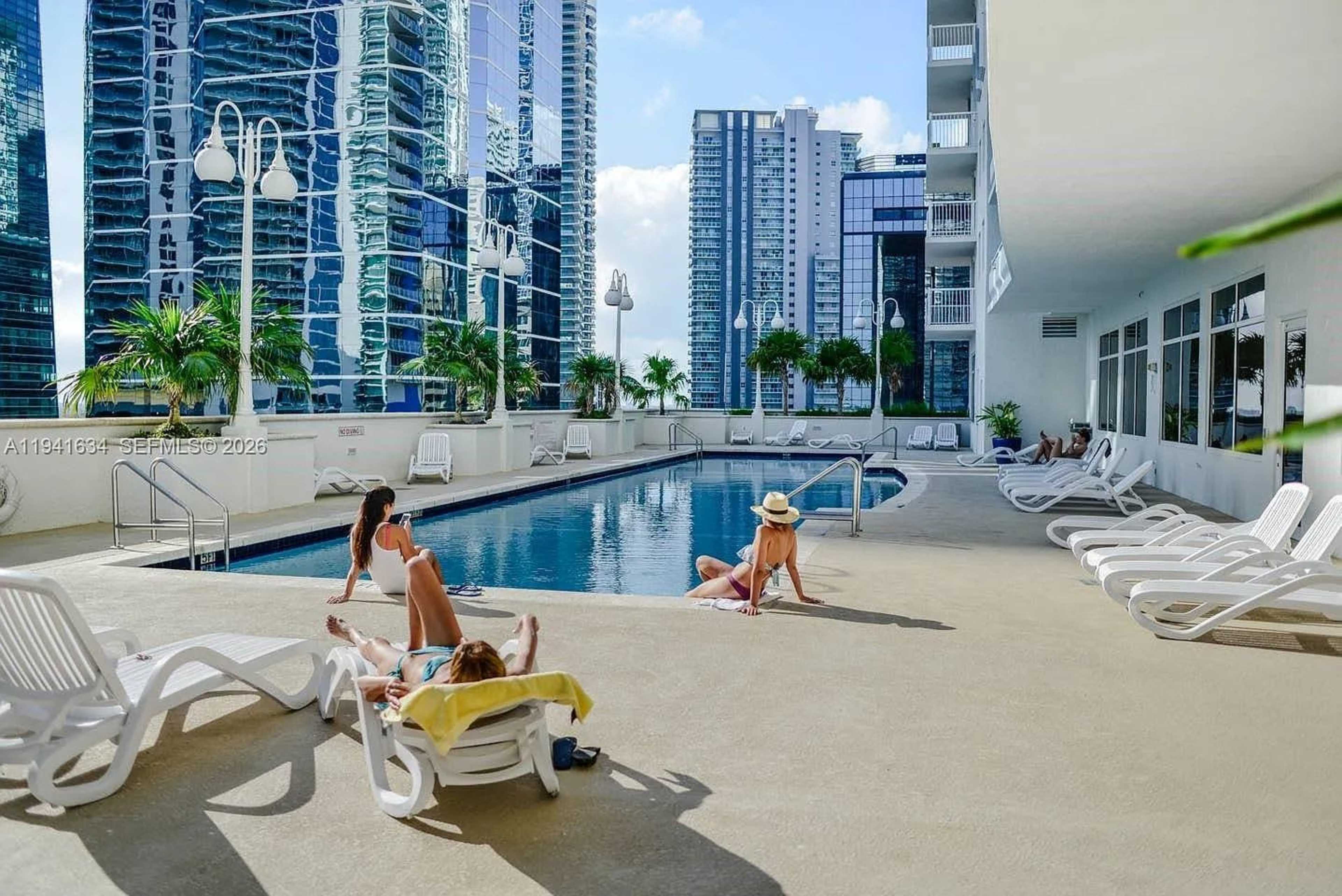 The Club Brickell Bay, Brickell Bay
