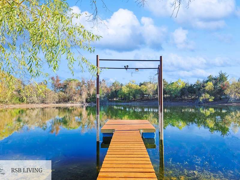 McGraw Lakeside Villa in Sherman