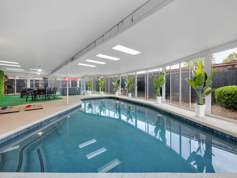 Cordova Indoor Pool House in Irving
