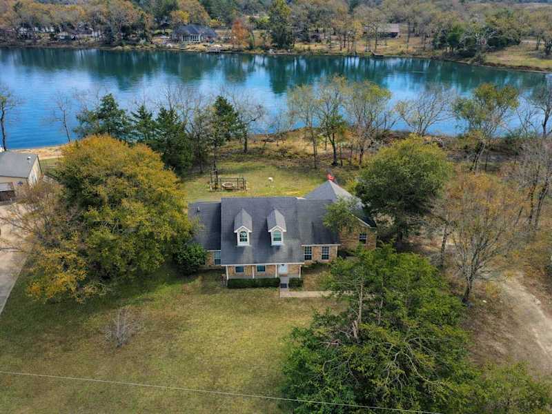 Westshore Lake Home in Wills Point