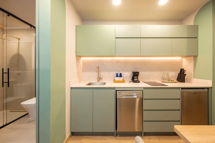 Digital Nomad Paradise 1BR unit with A/C in Manila, Guesty gallery image 17