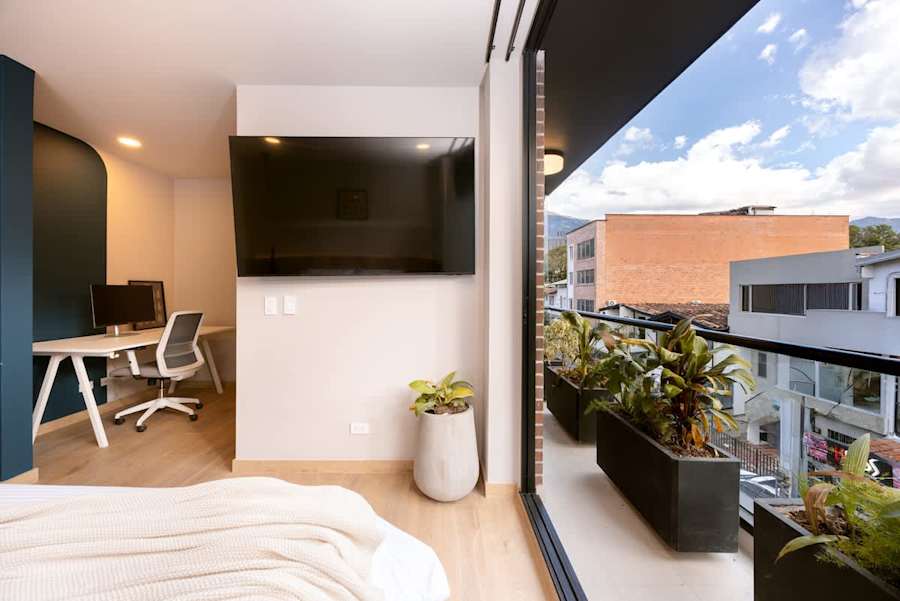 Digital Nomad Paradise 2BR unit with A/C in Manila, Guesty gallery image 7