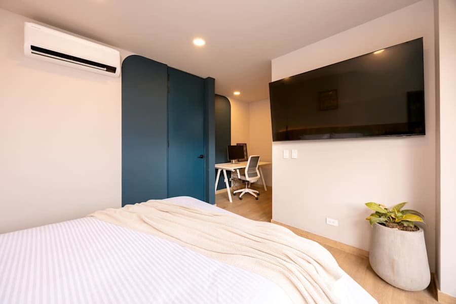 Digital Nomad Paradise 2BR unit with A/C in Manila, Guesty gallery image 13