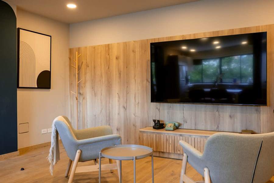 Digital Nomad Paradise 2BR unit Steps from Manila, Guesty gallery image 15