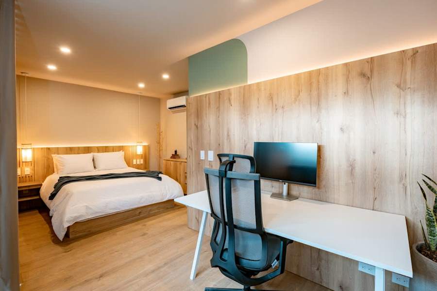 Digital Nomad Paradise 1BR Premium unit with A/C, Guesty gallery image 3