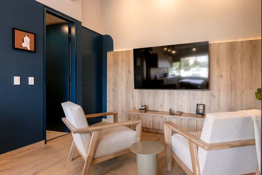 Digital Nomad Paradise 2BR in the Heart of Manila, Guesty gallery image 9
