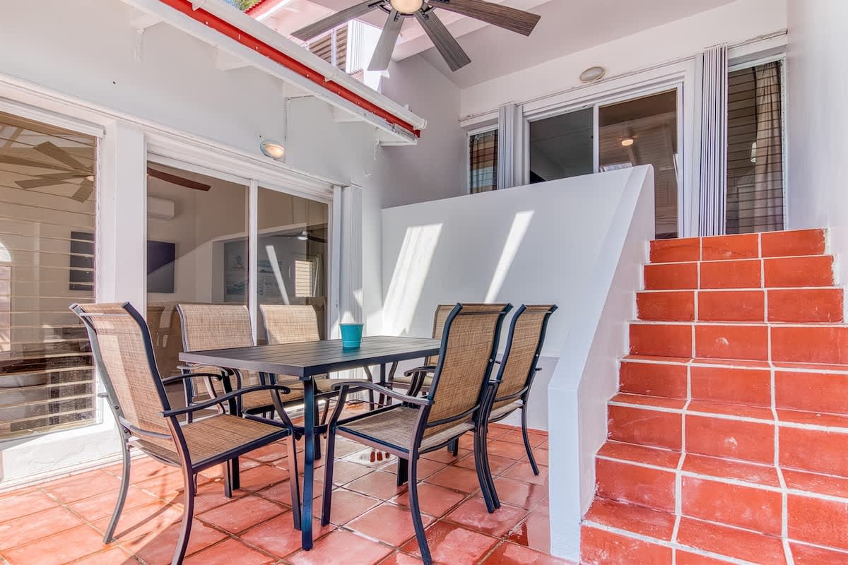 Quiet Family 3BR Villa, Private Pool · Pelican Key — view 3