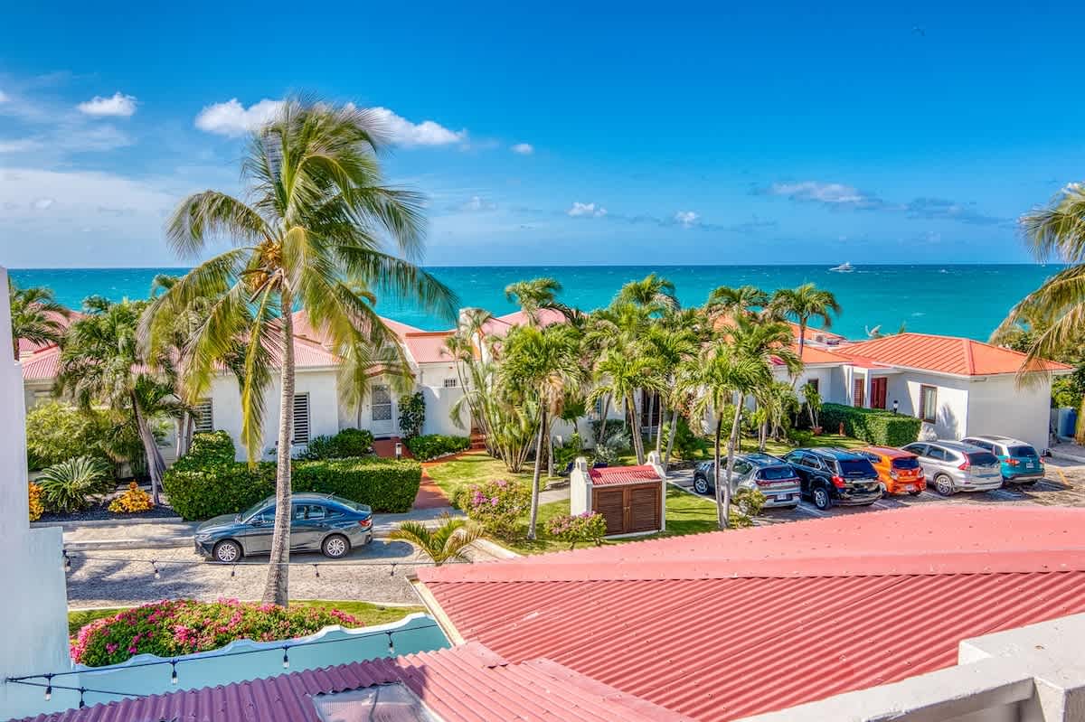 Quiet Family 3BR Villa, Private Pool · Pelican Key — view 2