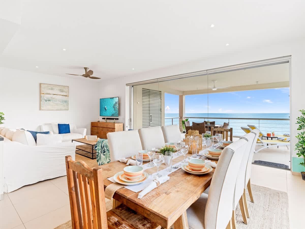 Villa Solandra – 3BR Oceanfront Sunset w/ Pool — view 5