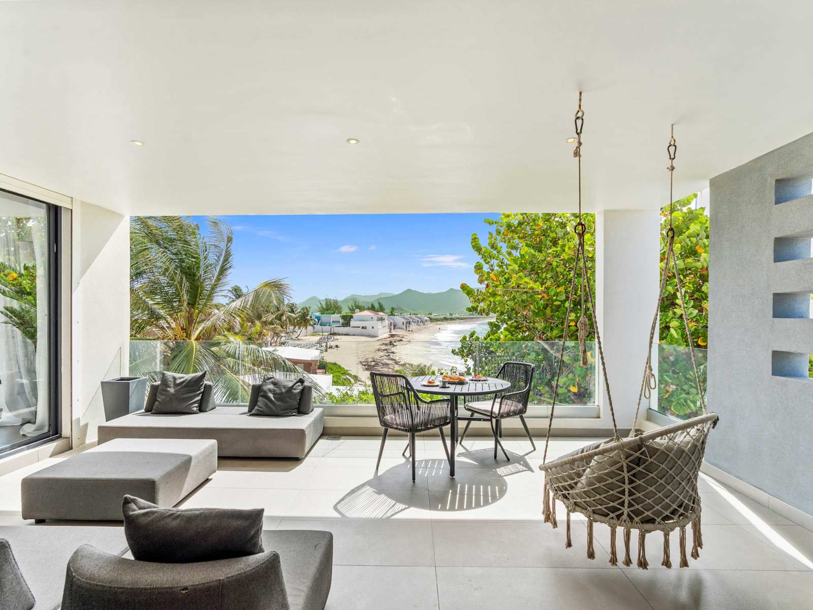Beacon Hill Hideaway Luxury Condo in Simpson Bay — view 2