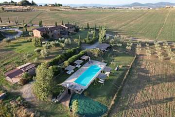 Umbria farmhouse and garden
