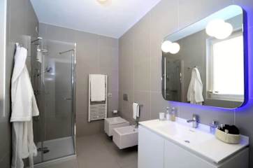 Italian apartment rental with pool