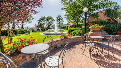 Open plan living and dining area