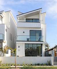Luxury Beach Home- Exceptional Outdoor Patio with Firepit. Spend the time gazing at the stars.