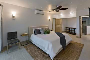 Lower Suite - Master Bedroom 1 (King Bed)