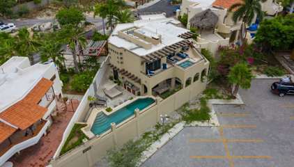 Casa Famlee - Community Secured Compound with 24 hour Security Patrol