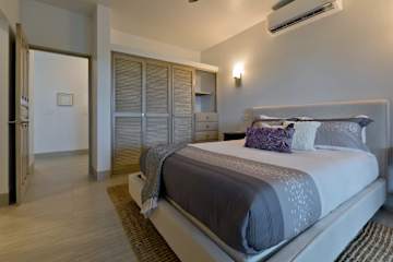 Lower Suite - Bedroom 2 with Ensuite Bathroom