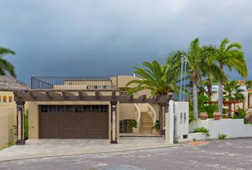 Casa Famlee  1 & 2 (Upper and Lower Suite)