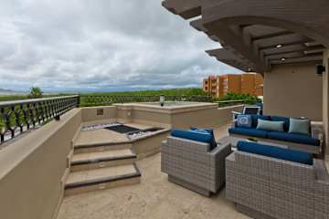 Upper Suite - Balcony Hot Tub and Sitting (Lounge) Area