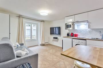 BAIL MOBILITE - Studio notre dame de Nazareth 2