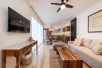 Luxury Condo • Rooftop • King Size • 5mns 5th Av.