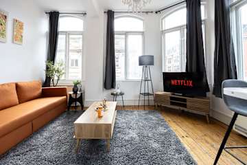 2 Bed City Centre Flat | Sleeps 6