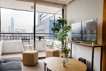 City Center Modern Providencia Home | Space for 5