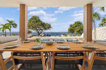 Hamlet Harmony right on the ocean with a delightful private pool